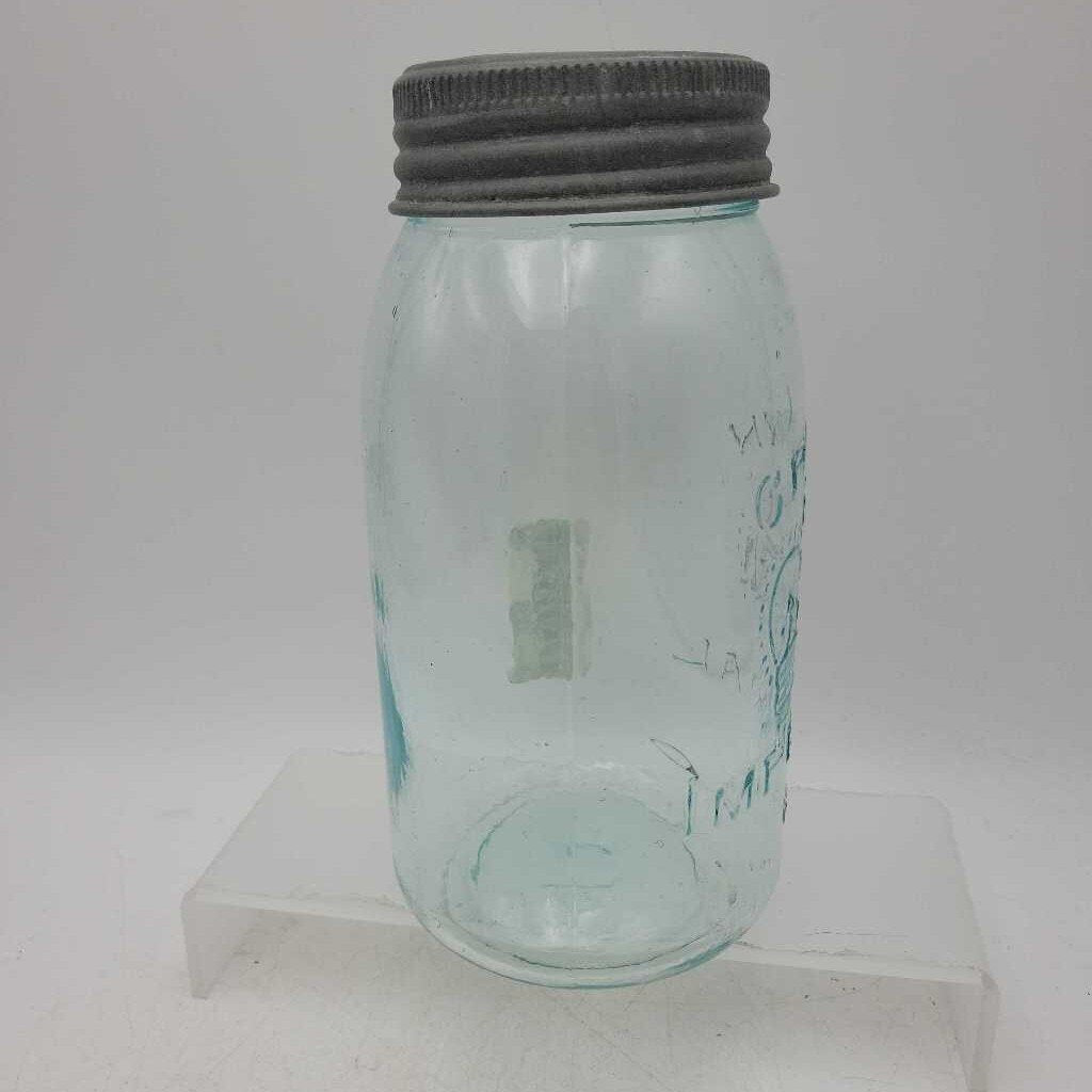 Crown Sealer Canning Jar Imp Qt B on bottom (JAS)
