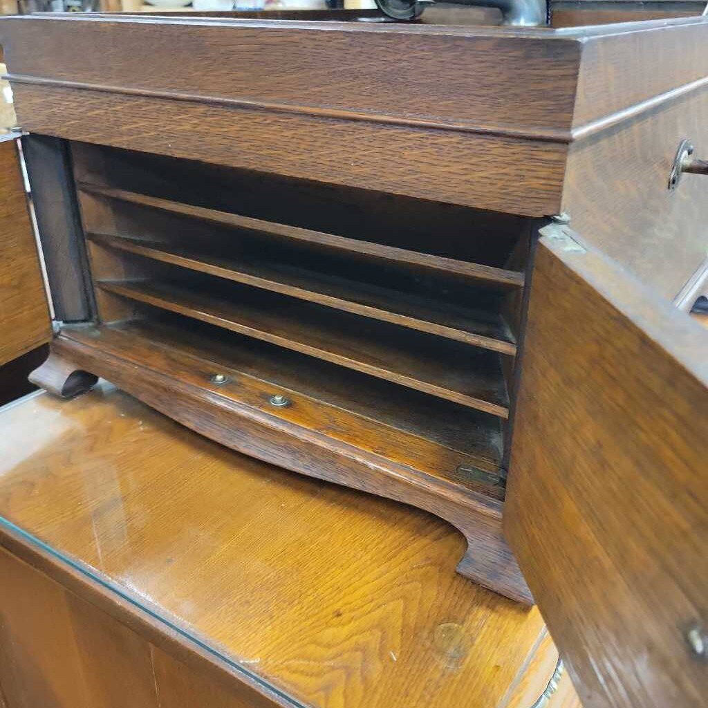 Victrola Record Player Table Model by "Ginnell Bros"(Works) Circa 1920's/w records (YVO) 607