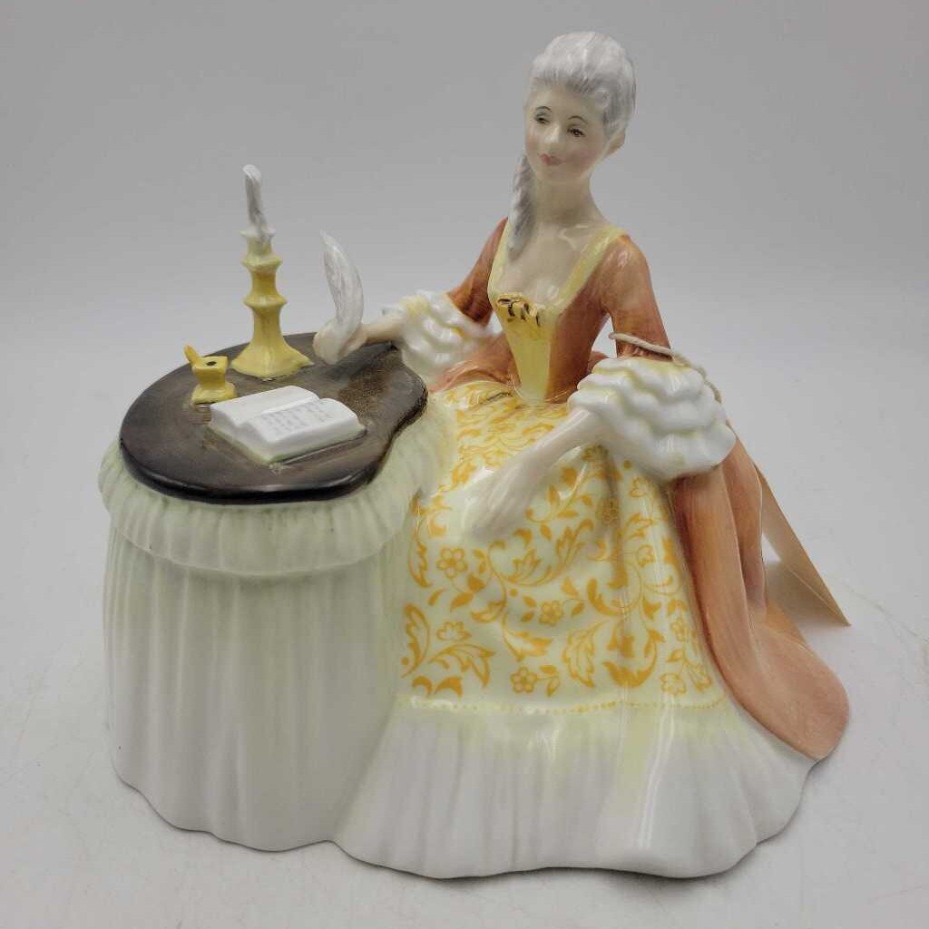 Royal Doulton " Meditation" HN2330 (YVO) 607