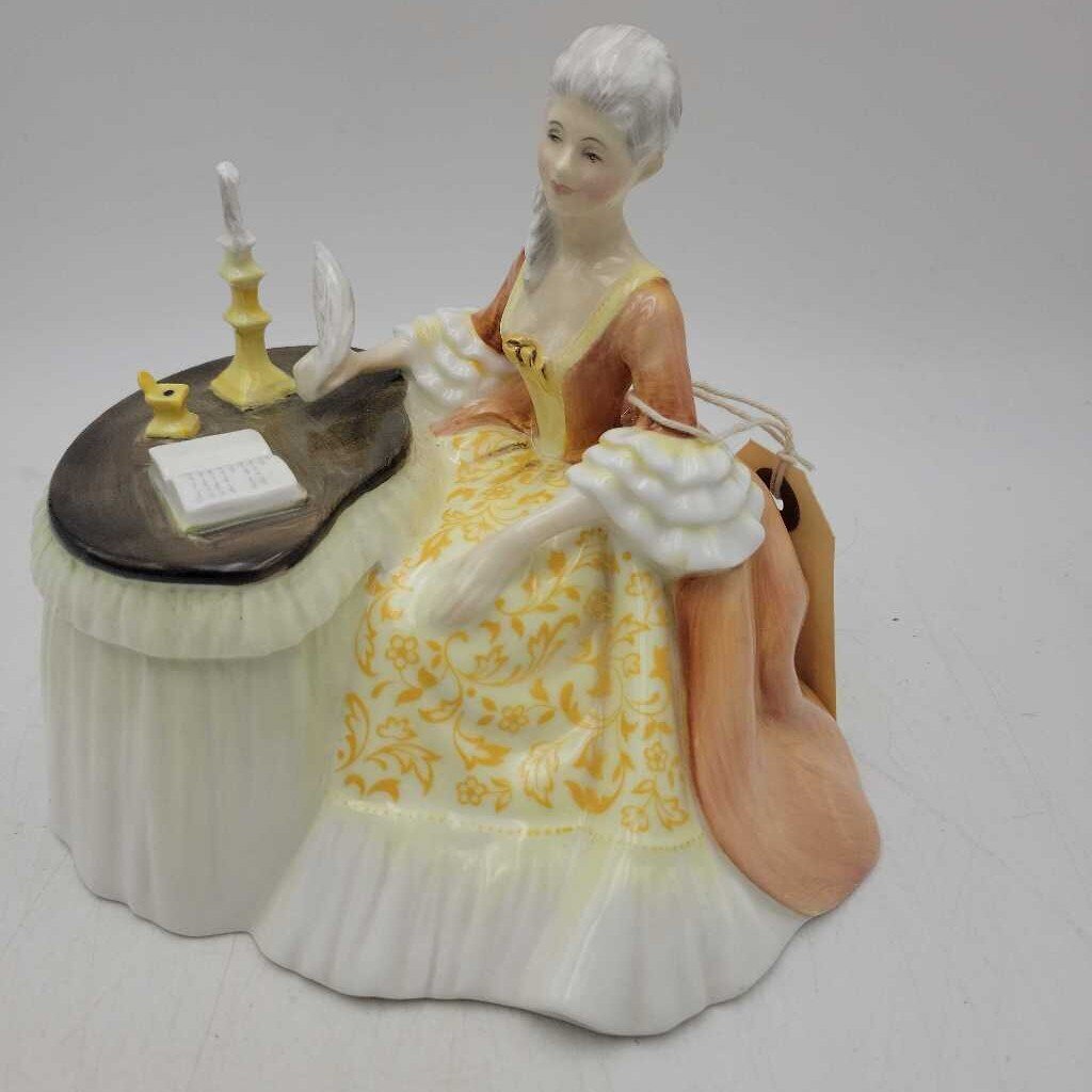 Royal Doulton " Meditation" HN2330 (YVO) 607