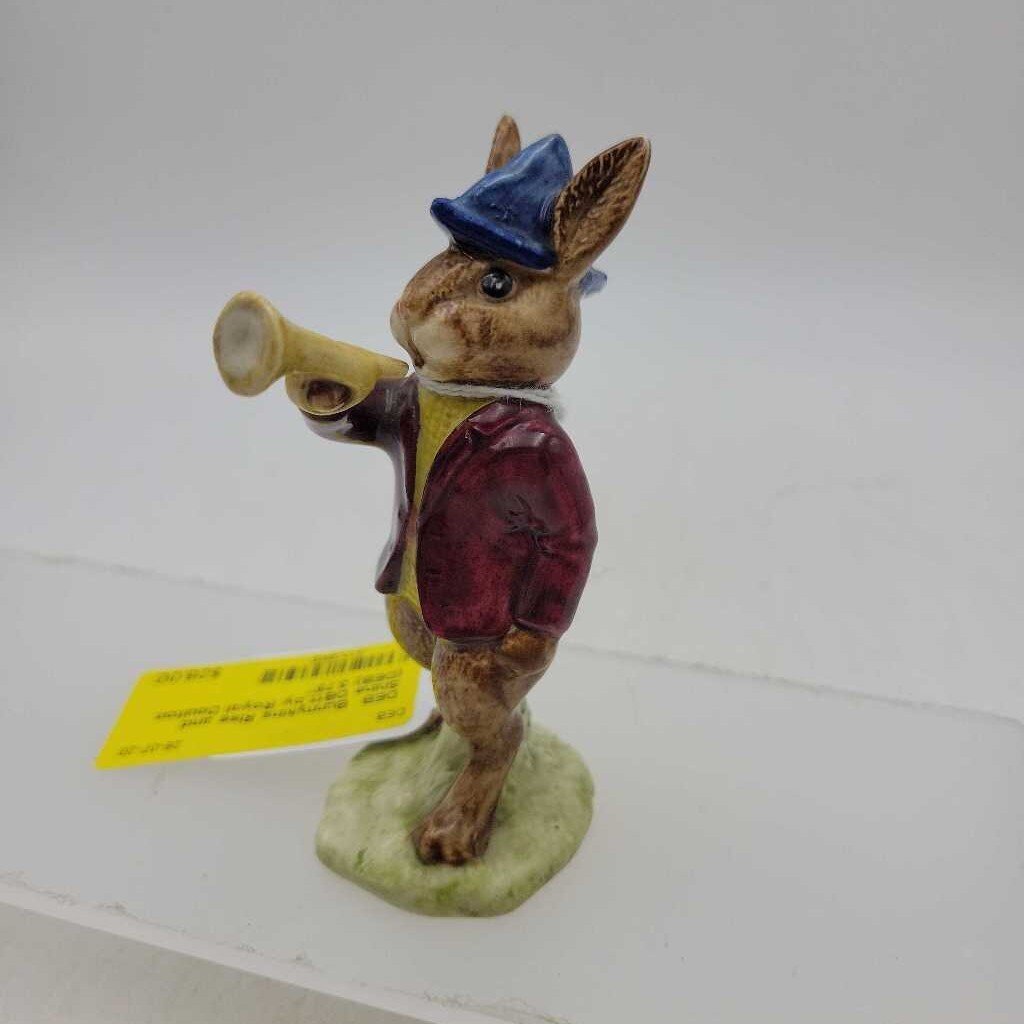Bunnykins Rise and Shine DB11 by Royal Doulton figure (DEB)