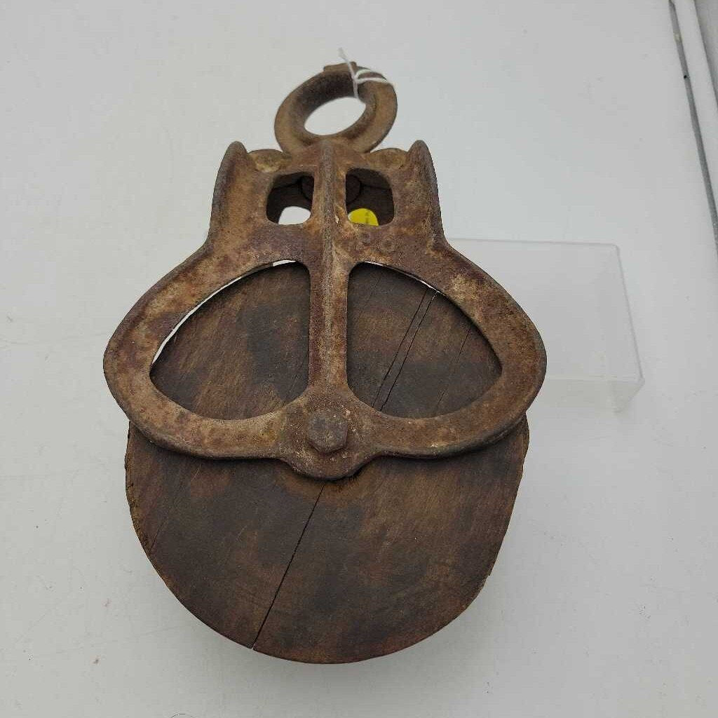 Wooden Pulley (GEC)