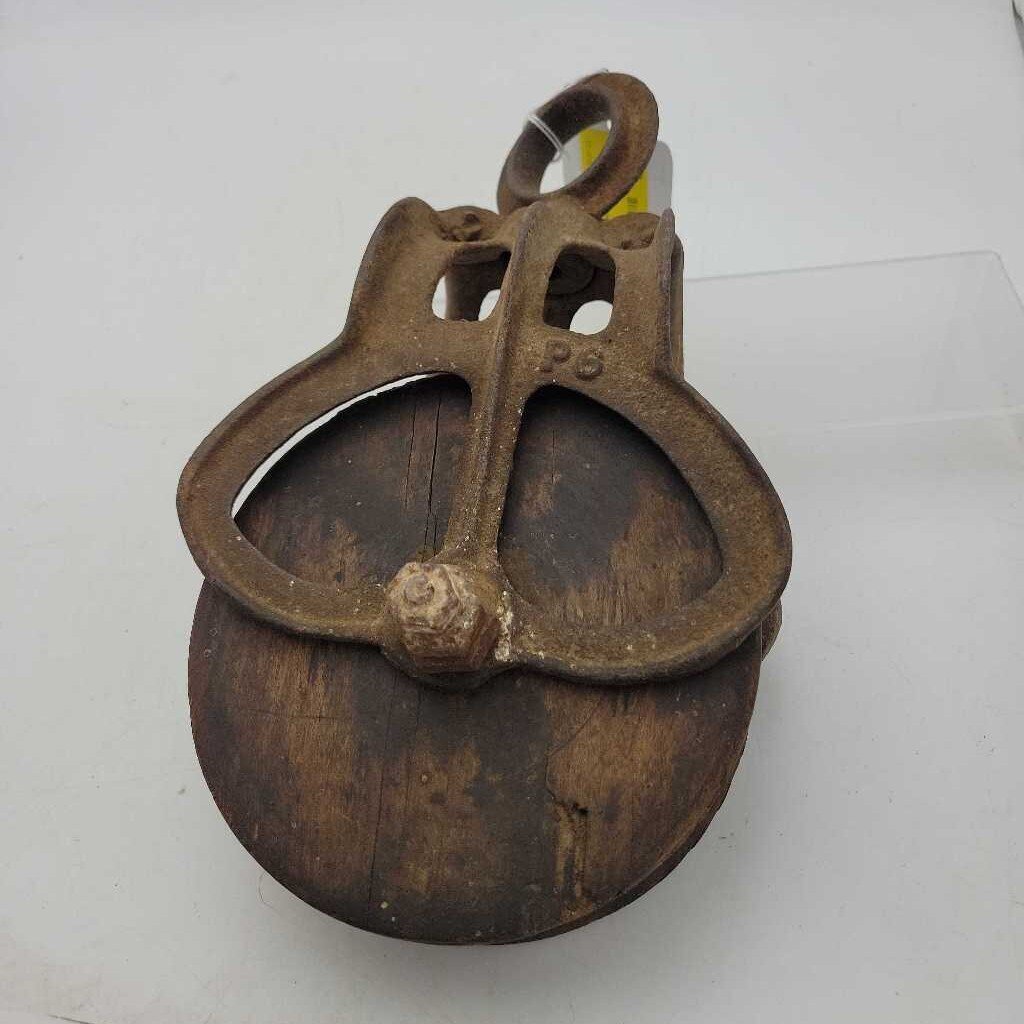 Wooden Pulley (GEC)