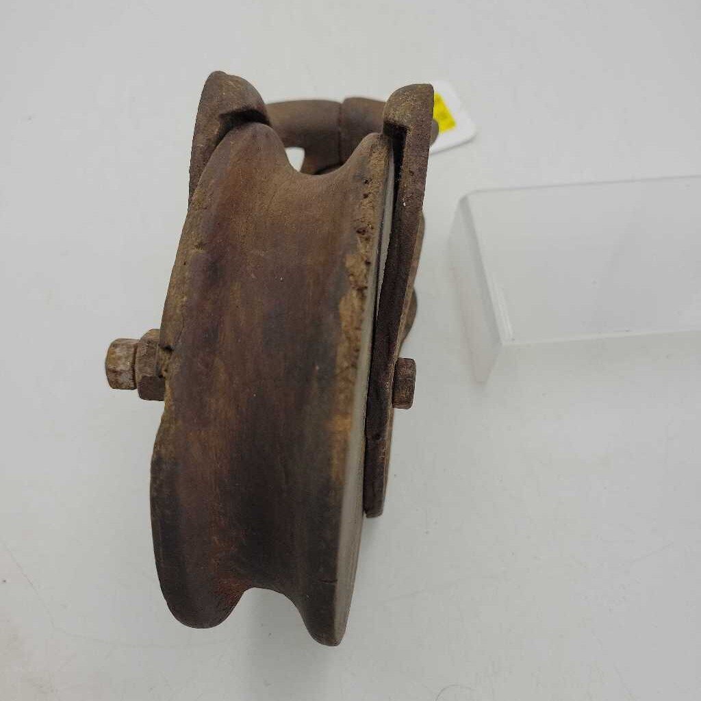 Wooden Pulley (GEC)