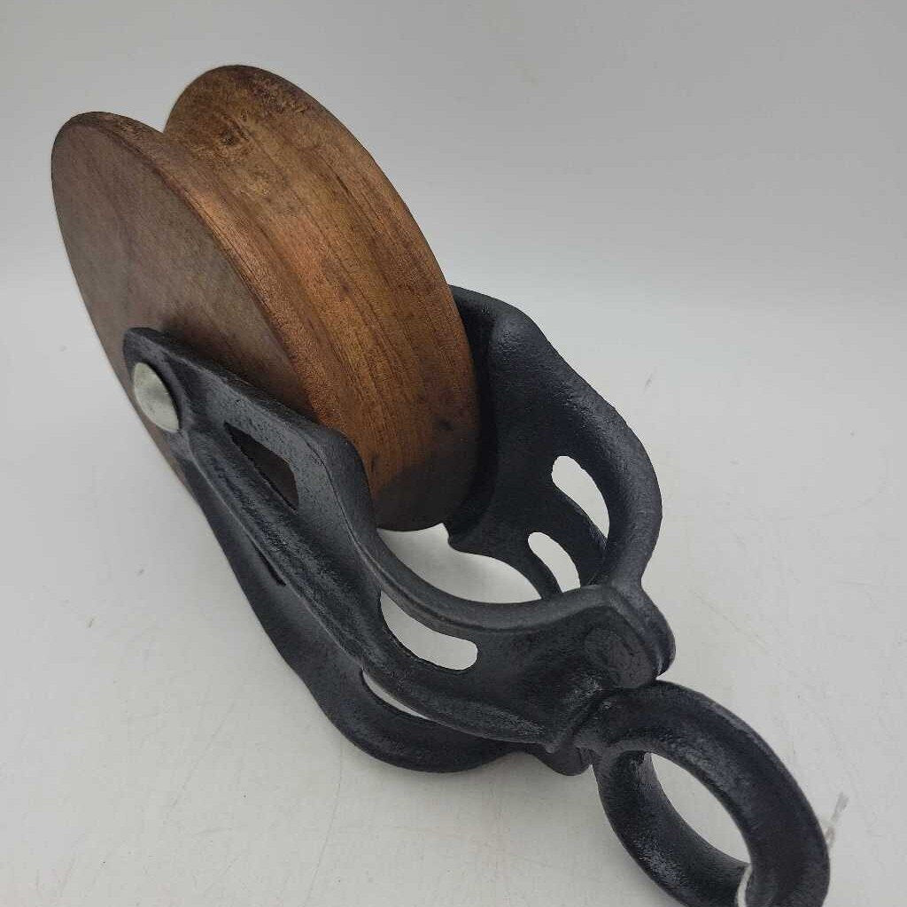 Antique Wood Pulley (GEC)