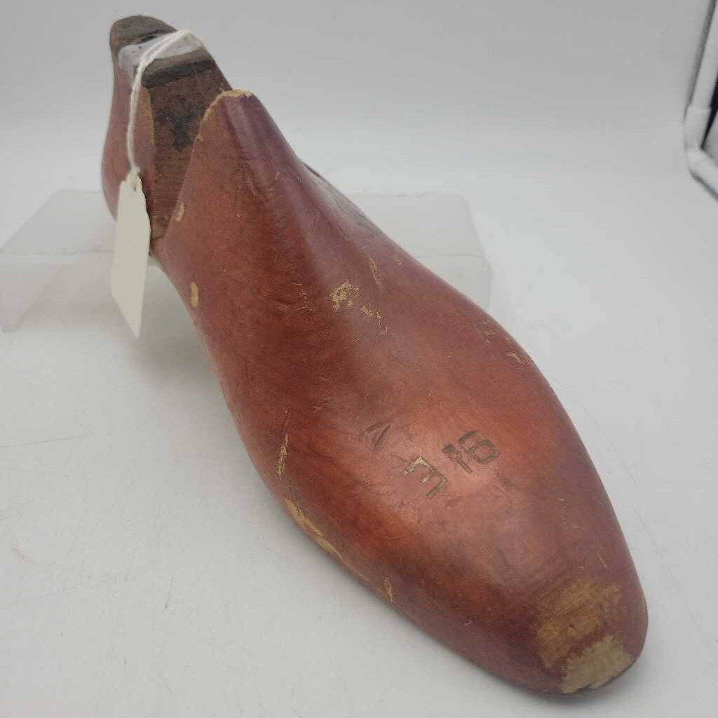 Vintage wood shoe (PC)