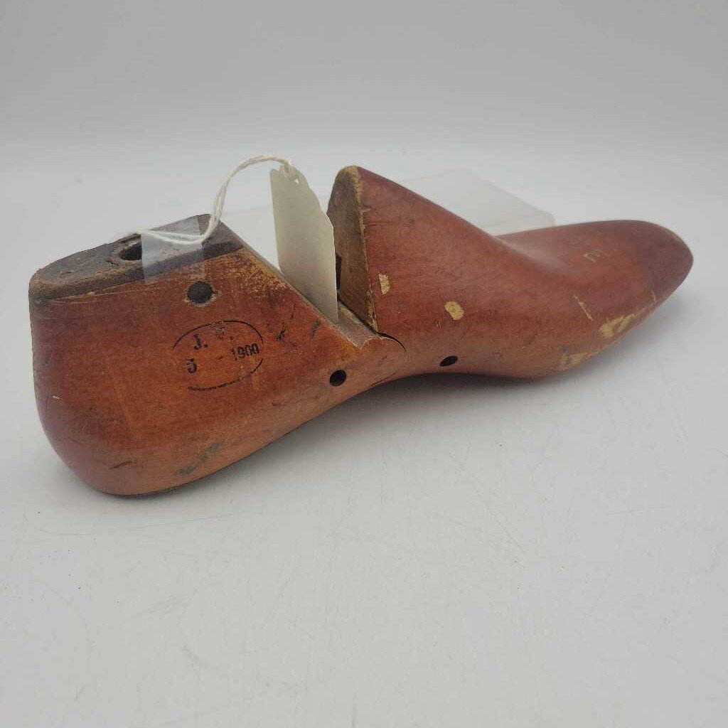 Vintage wood shoe (PC)