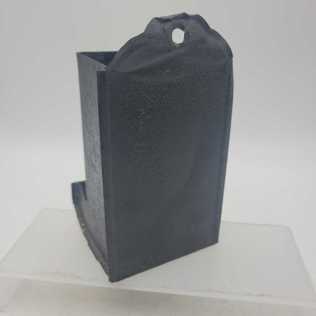 Black tin match holder (US2)