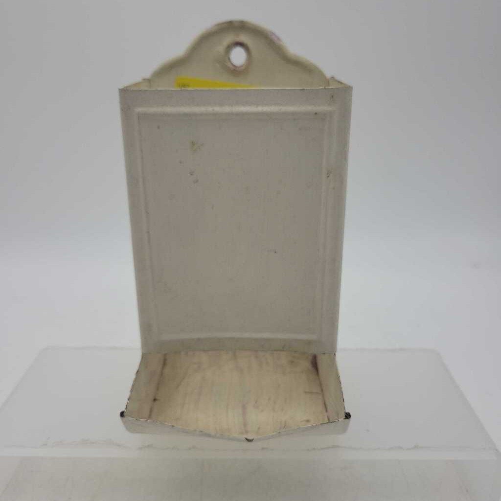 White Tin matchbox holder (US2)