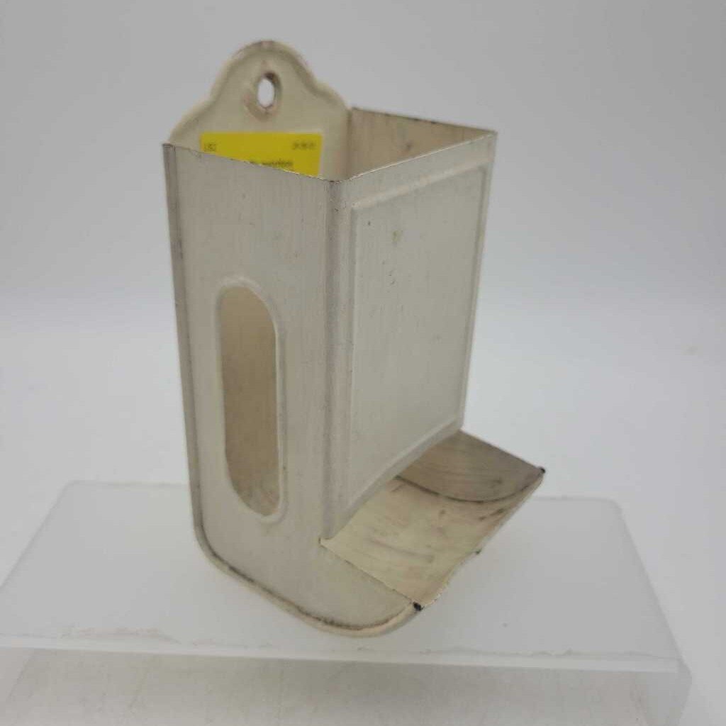 White Tin matchbox holder (US2)