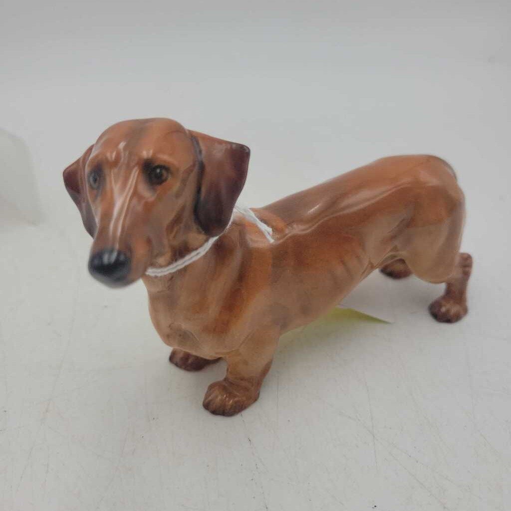 Royal Doulton - Dachshund Dog HN1141 (DEB)