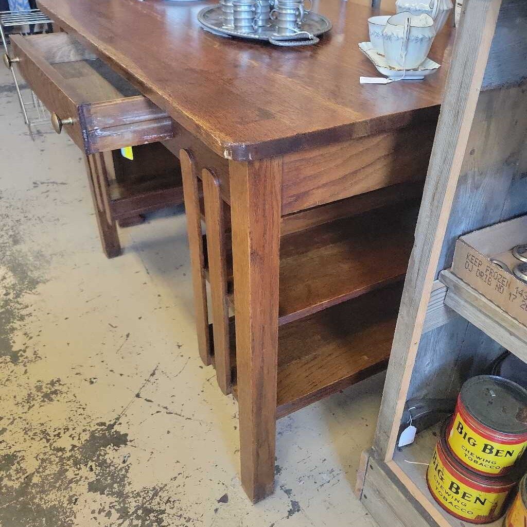 Art's and Craft's desk (NS) 329