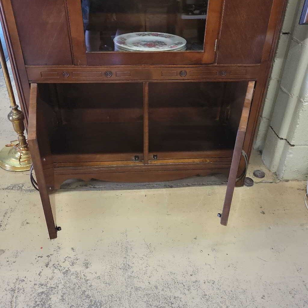 Circa 1920's-30's Cabinet (YVO) (607)