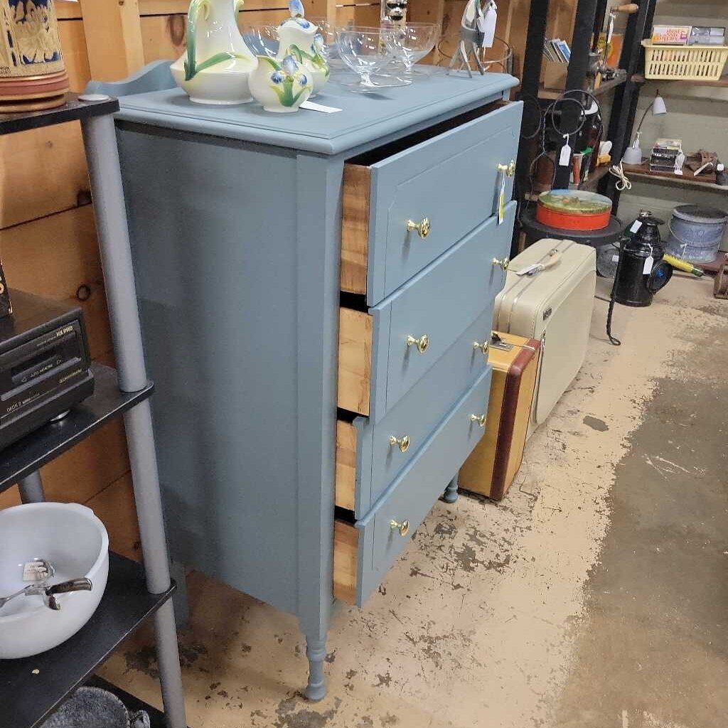 Tall Boy Dresser (LOR)