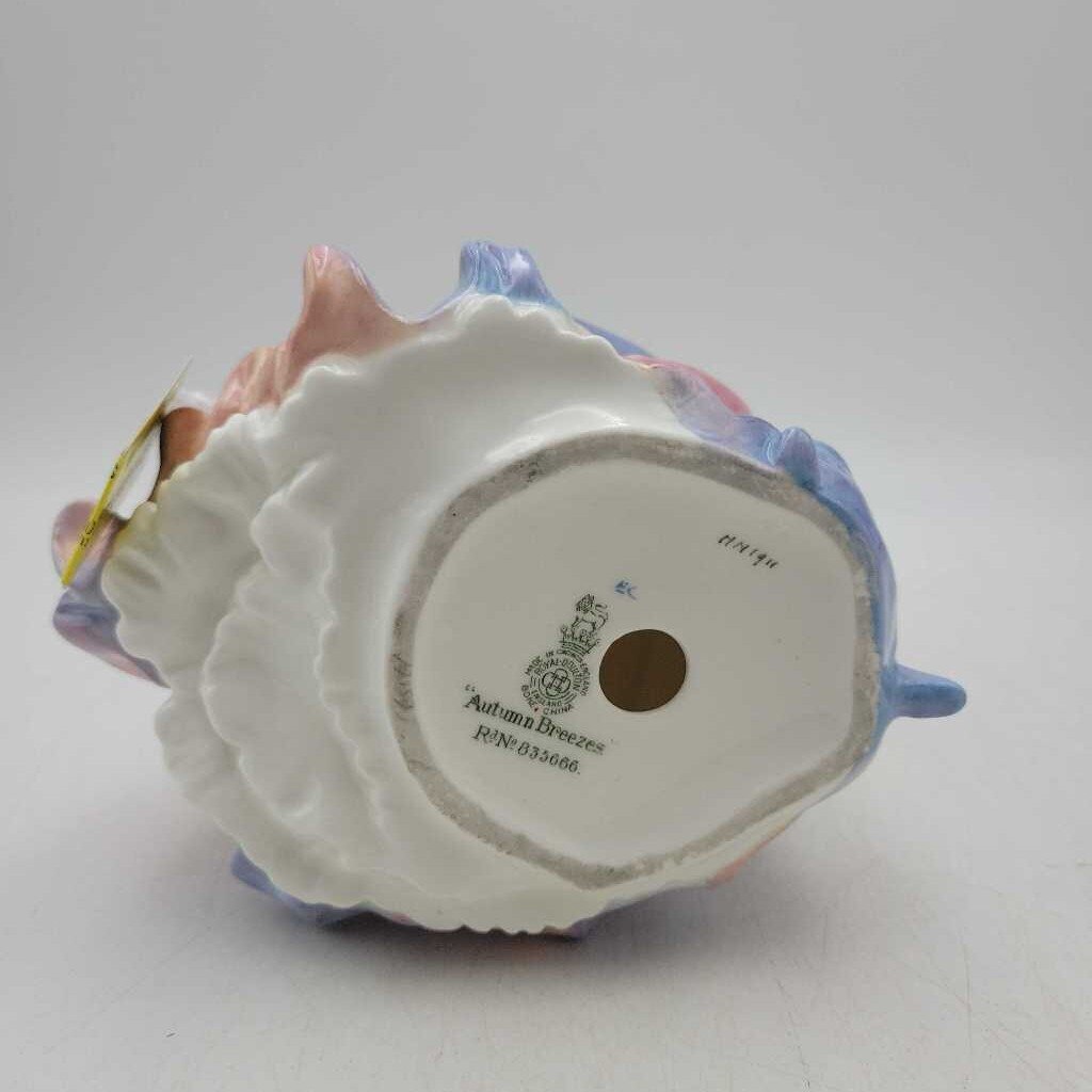 Royal Doulton (Autumn Breeze) HN#1911 #334 (NS)