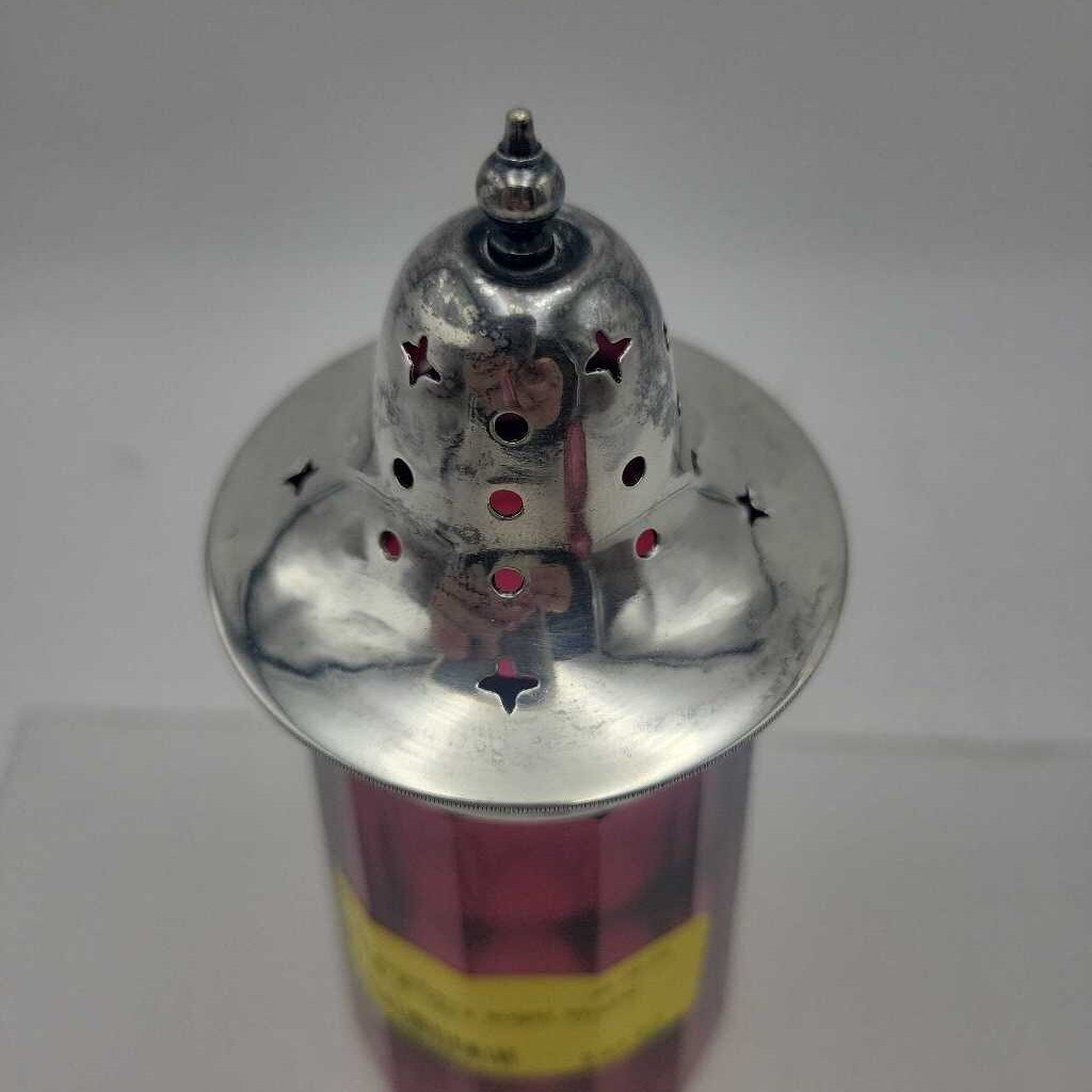 Cranberry sugar shaker (KEN)