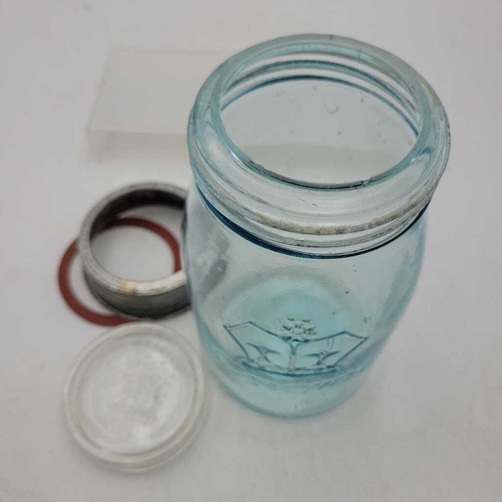 No Dot Crown Jar Quart (JAS)
