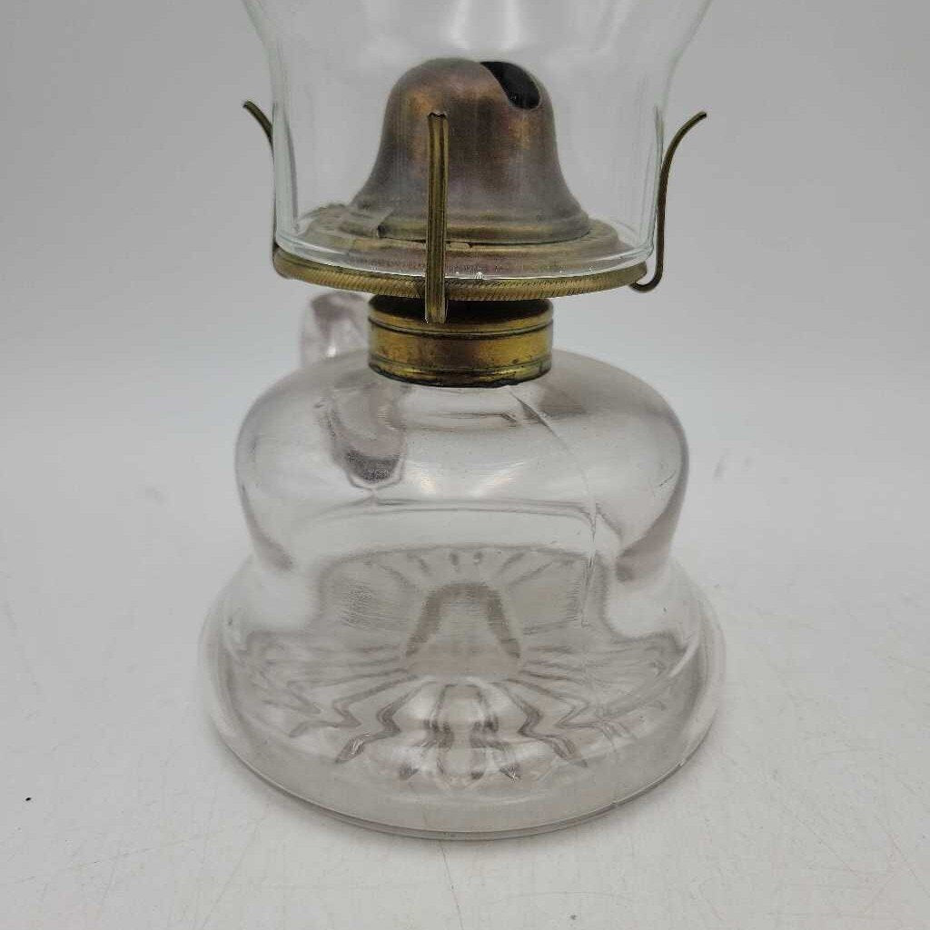 Antique Finger Style Oil Lamp (JAS)