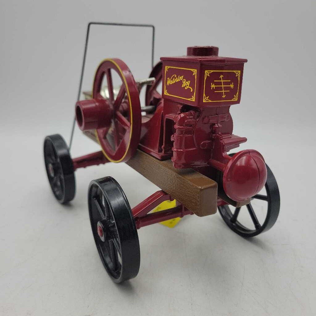 Waterloo Boy Cast Tractor (RAE)