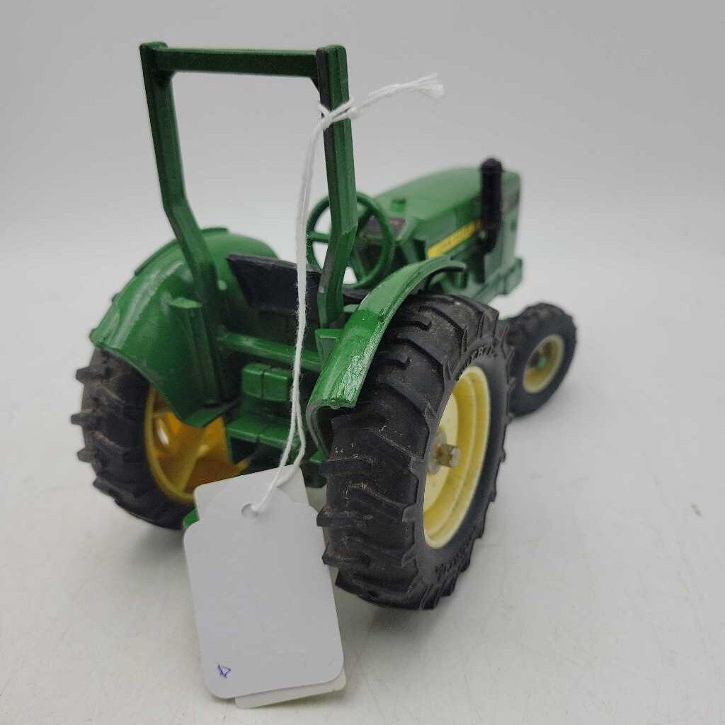 John Deere Tractor Model (RAE)