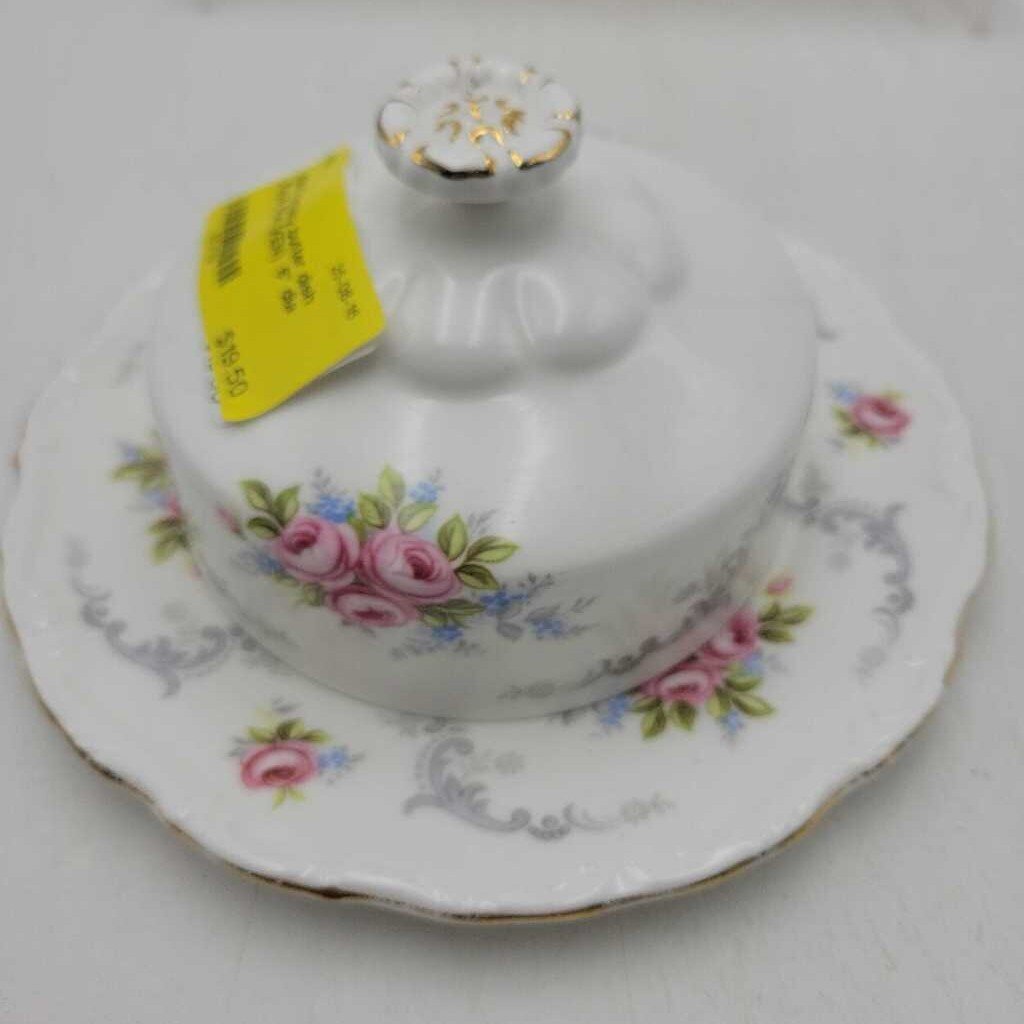 Tranquility butter dish Royal Albert (KEN)