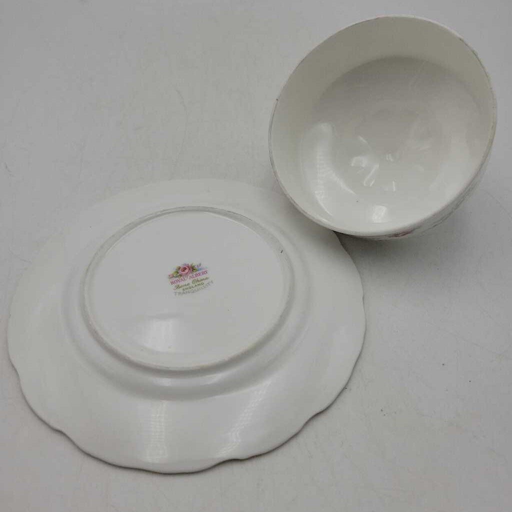 Tranquility butter dish Royal Albert (KEN)