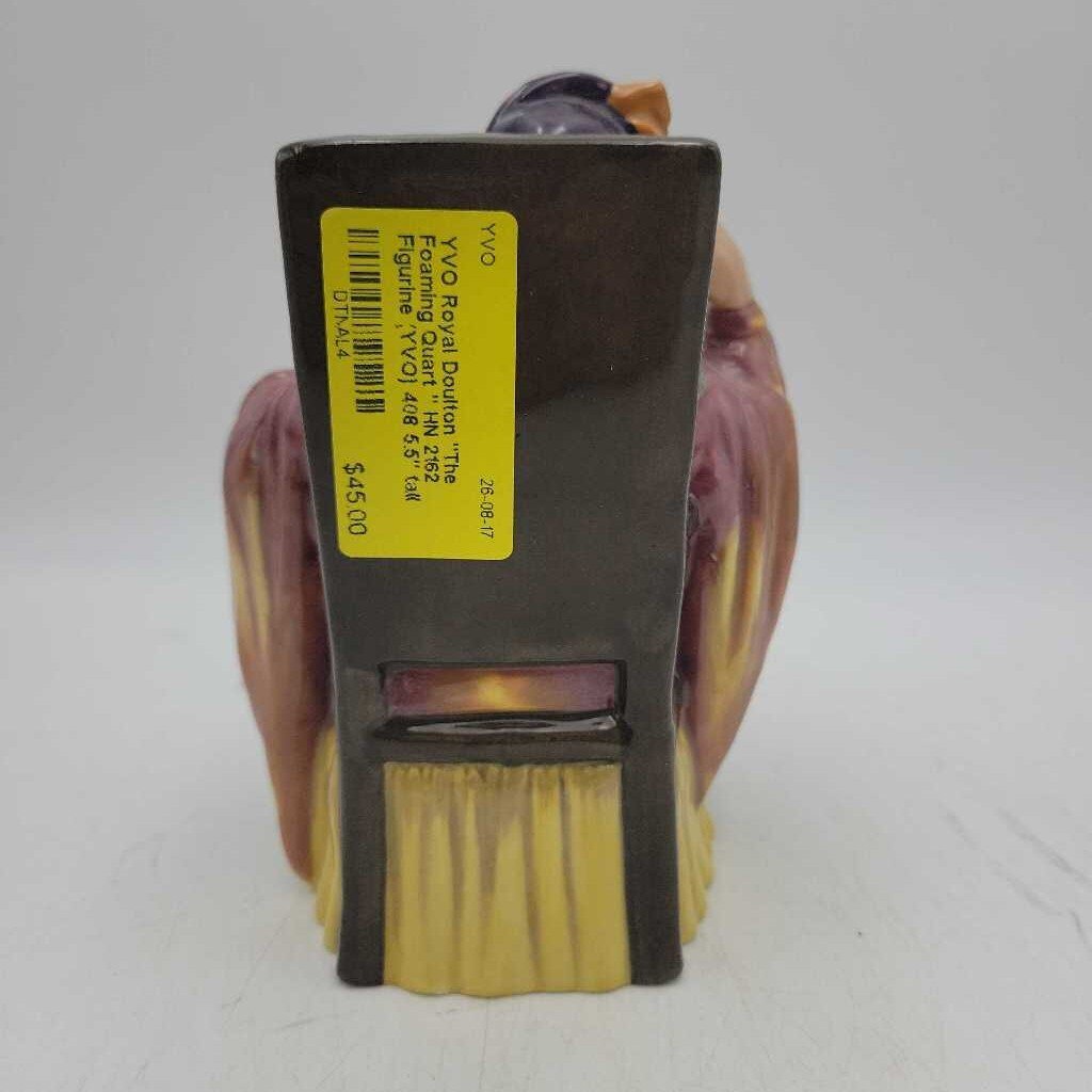 Royal Doulton "The Foaming Quart " HN 2162 Figurine (YVO) 408