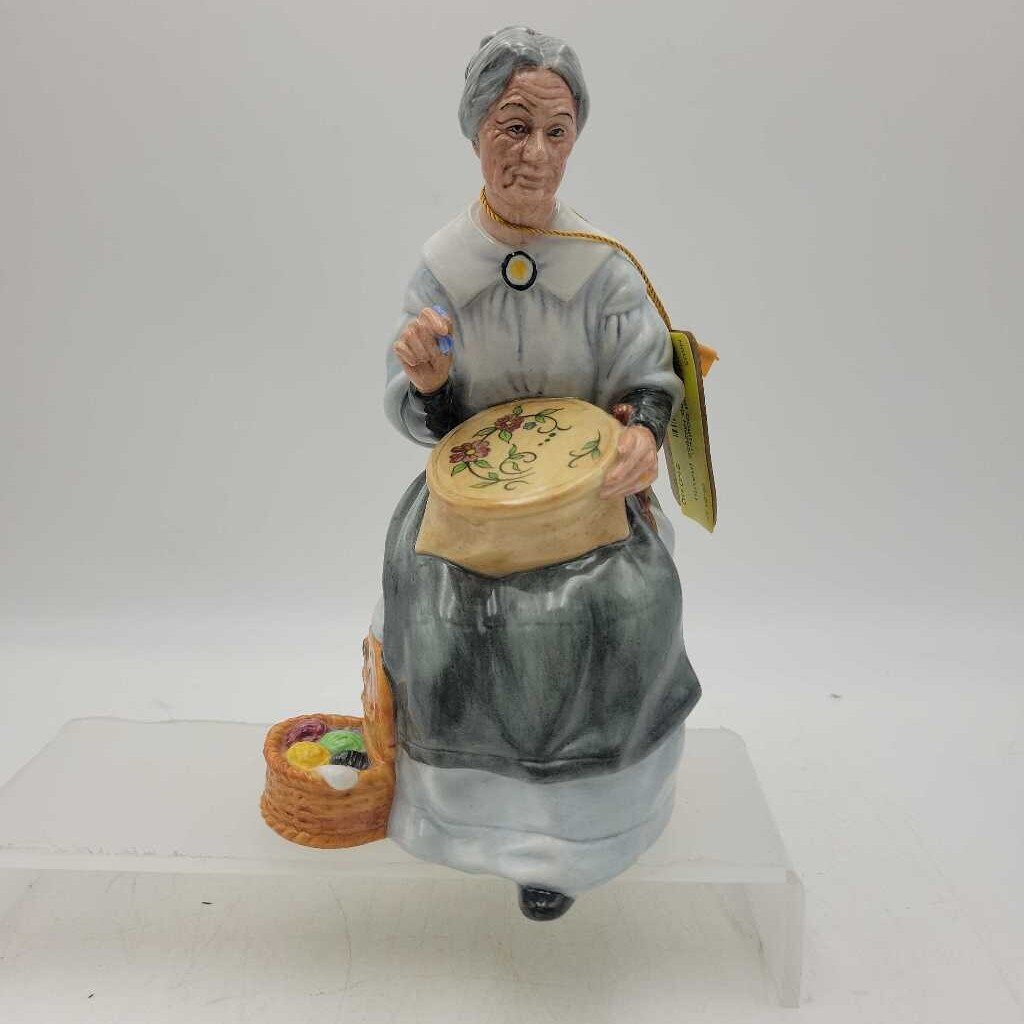 Royal Doulton Embroidering HN2855 (HAUS)