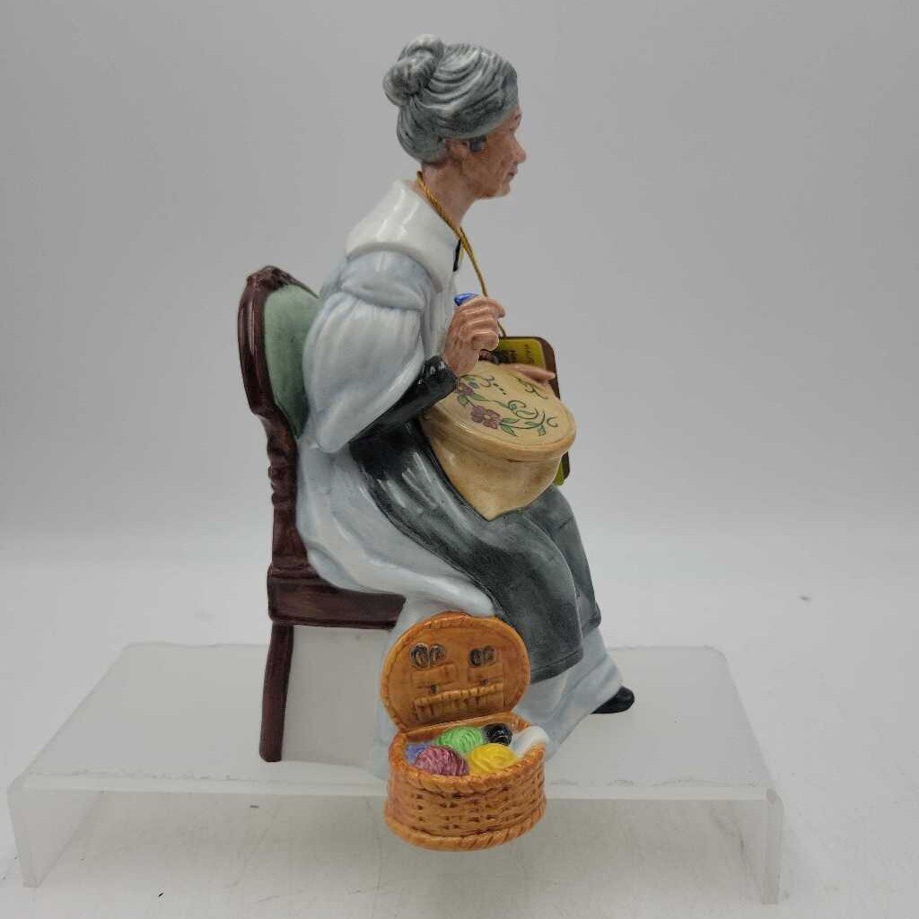 Royal Doulton Embroidering HN2855 (HAUS)