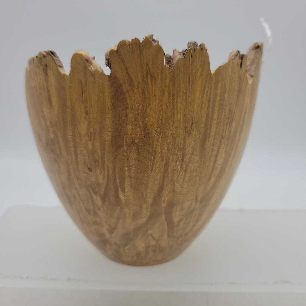 Burl Wood bowl Signed (DEB)