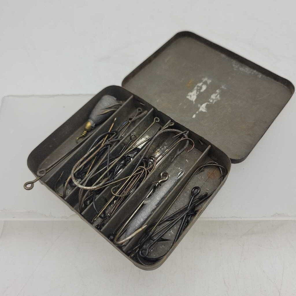 Milwards Iron Arm Fish Hooks Tin with contents (DR)