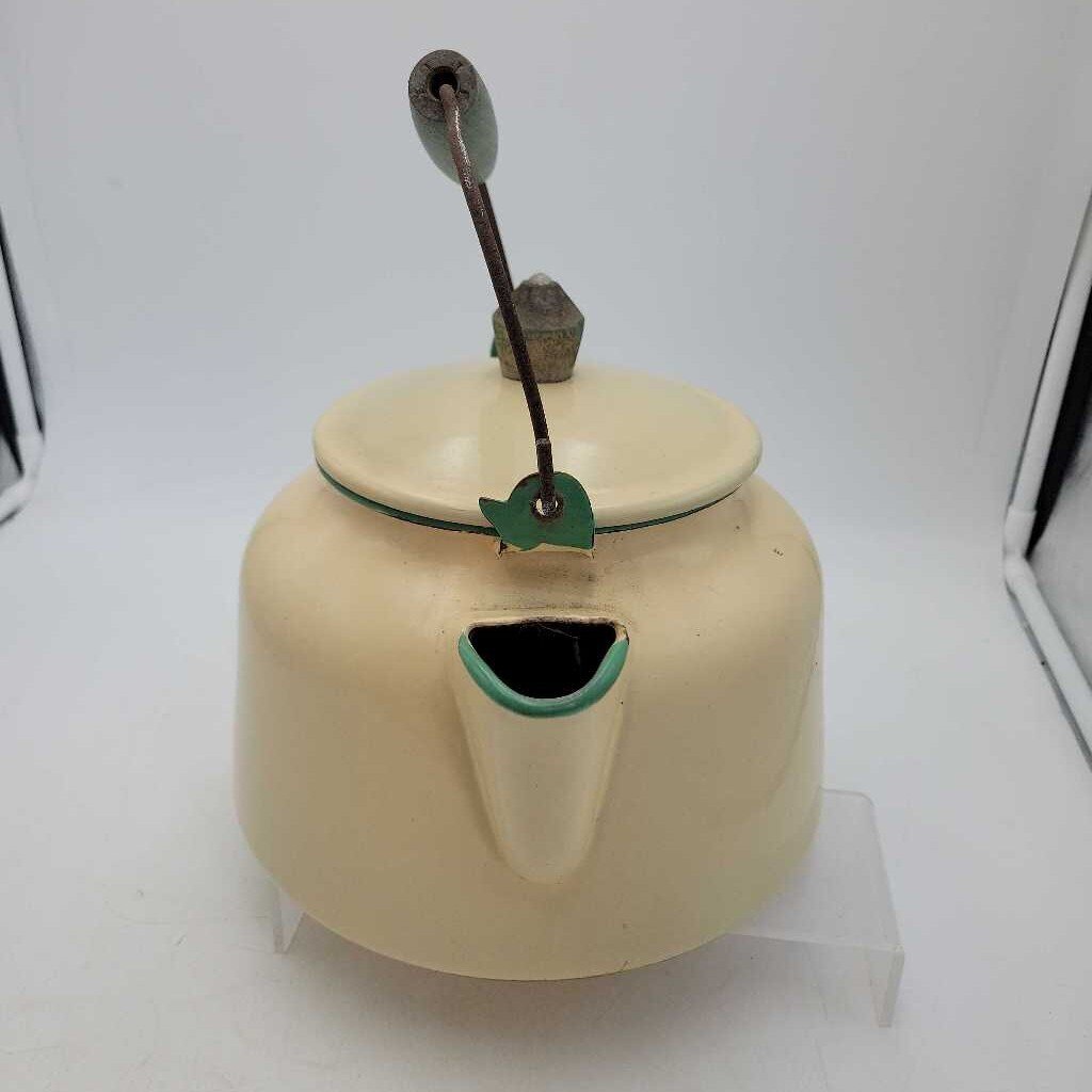 Enamel Ware Kettle (GEC)