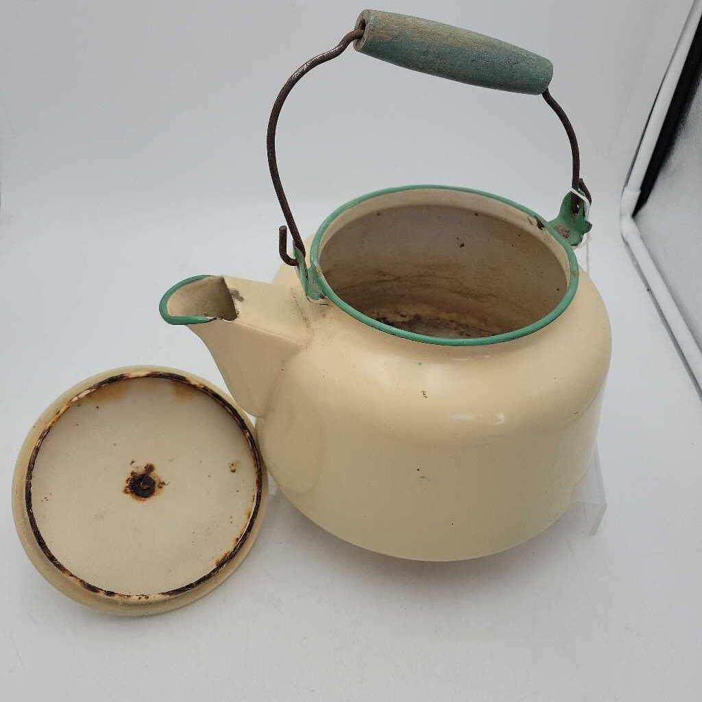 Enamel Ware Kettle (GEC)