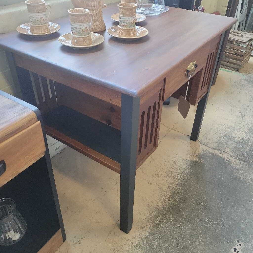HB Art Deco Desk