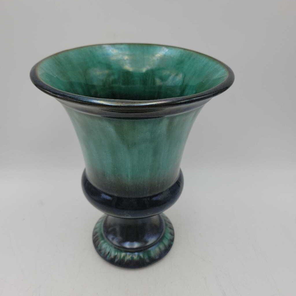 BMP Like Green Pedestalled Planter Vase (JG44)
