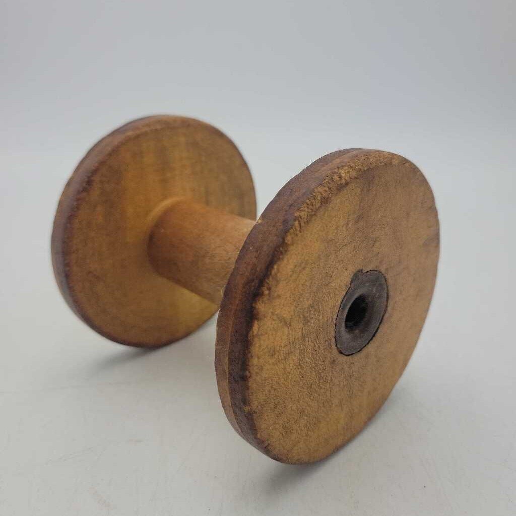 Short wooden Bobbin (US2)