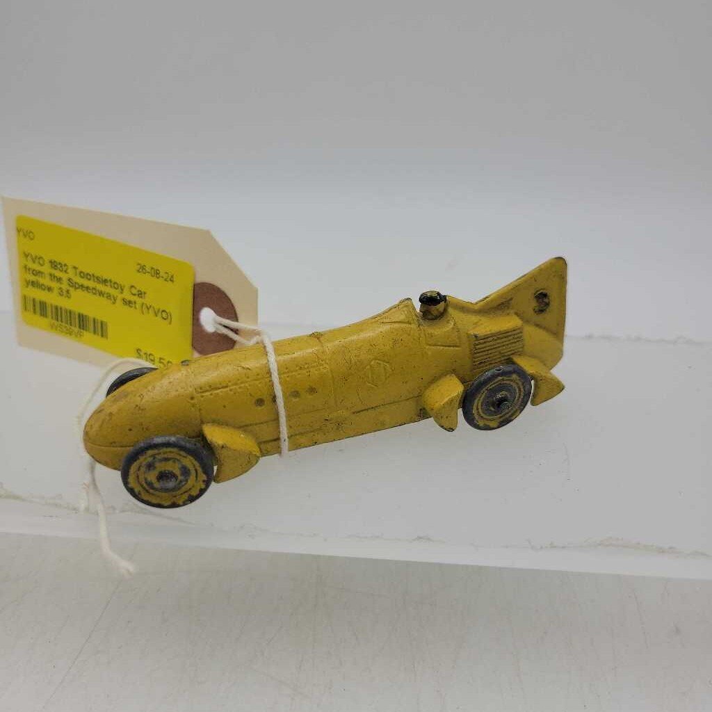 1932 Tootsietoy Car from the Speedway set (YVO)