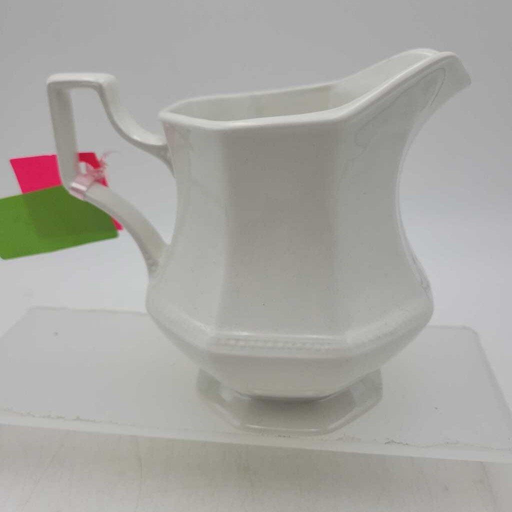 England Pitcher Jug creamer (KAR)