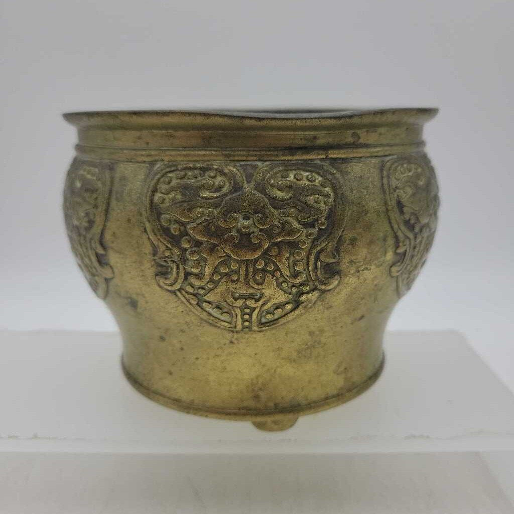 Antique brass pot JAS)