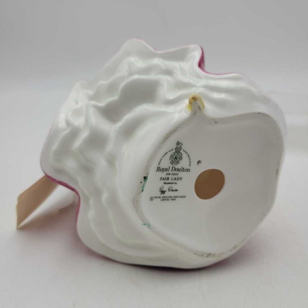 Royal Doulton "Fair Lady " Figurine (JAS) HN 2832