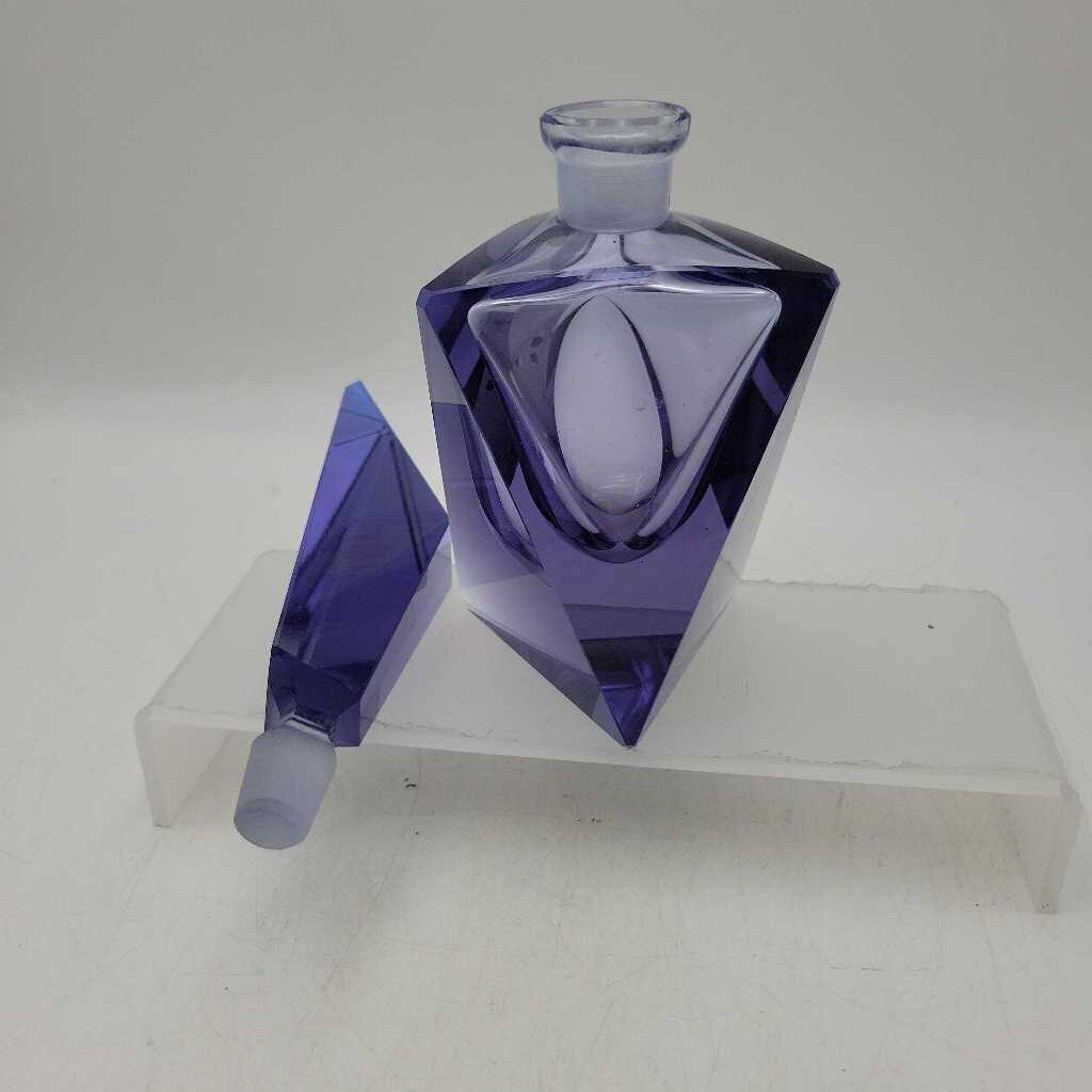 Vintage Boho Lavender Blue Crystal Perfume Bottle (YVO) (608)
