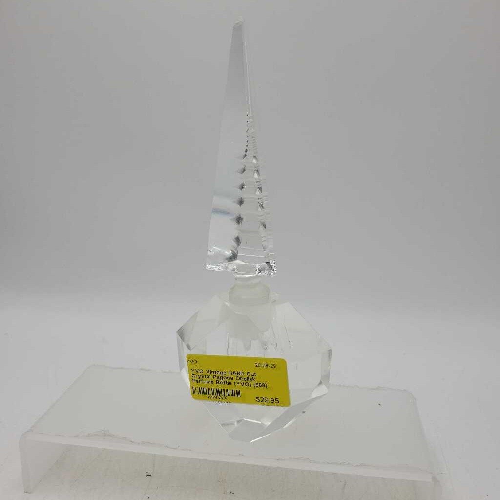 Vintage HAND Cut Crystal Pagoda Obelisk Perfume Bottle (YVO) (608)
