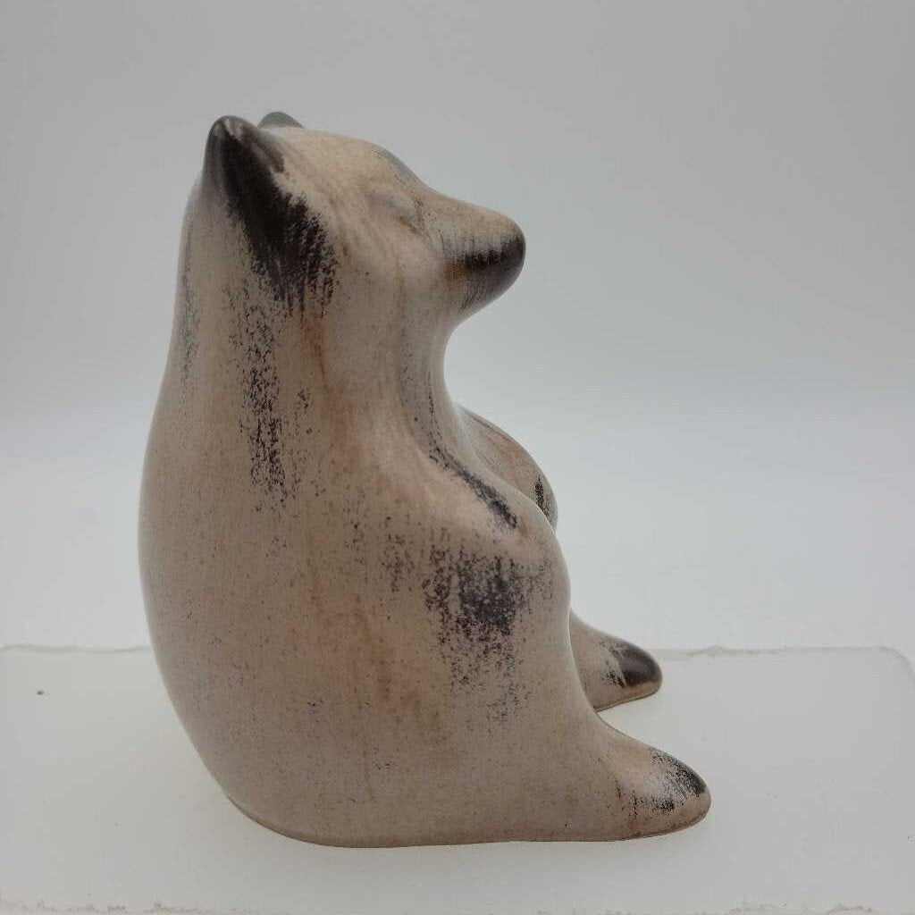 Blue Mountain Pottery Bear (DEB)