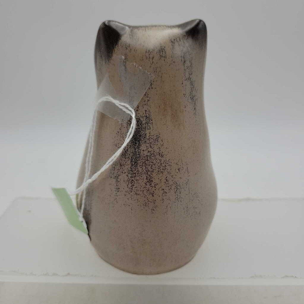 Blue Mountain Pottery Bear (DEB)