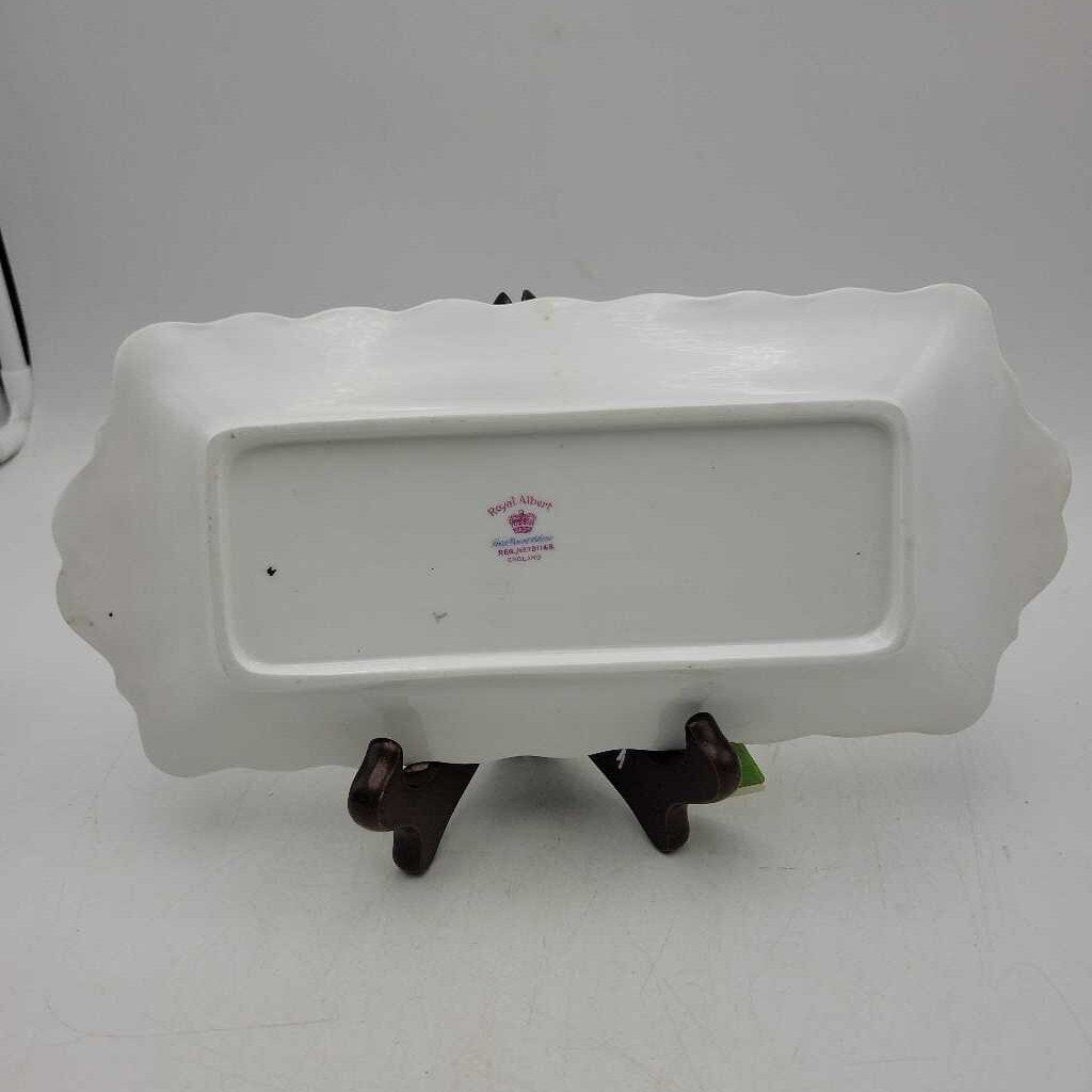 Royal Albert Tray Petit Point (DEB)