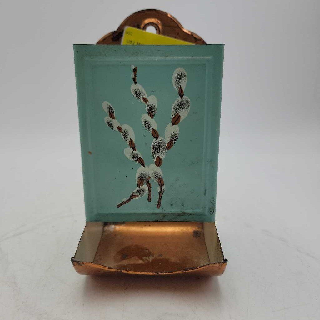 Metal wall match holder keeper (US2)