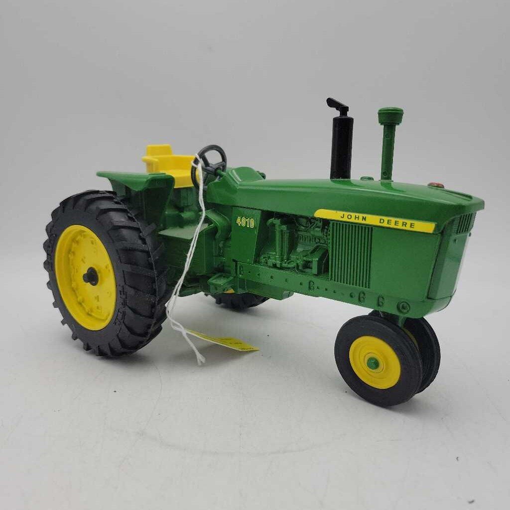 John Deere Tractor Model 4010 (RAE)