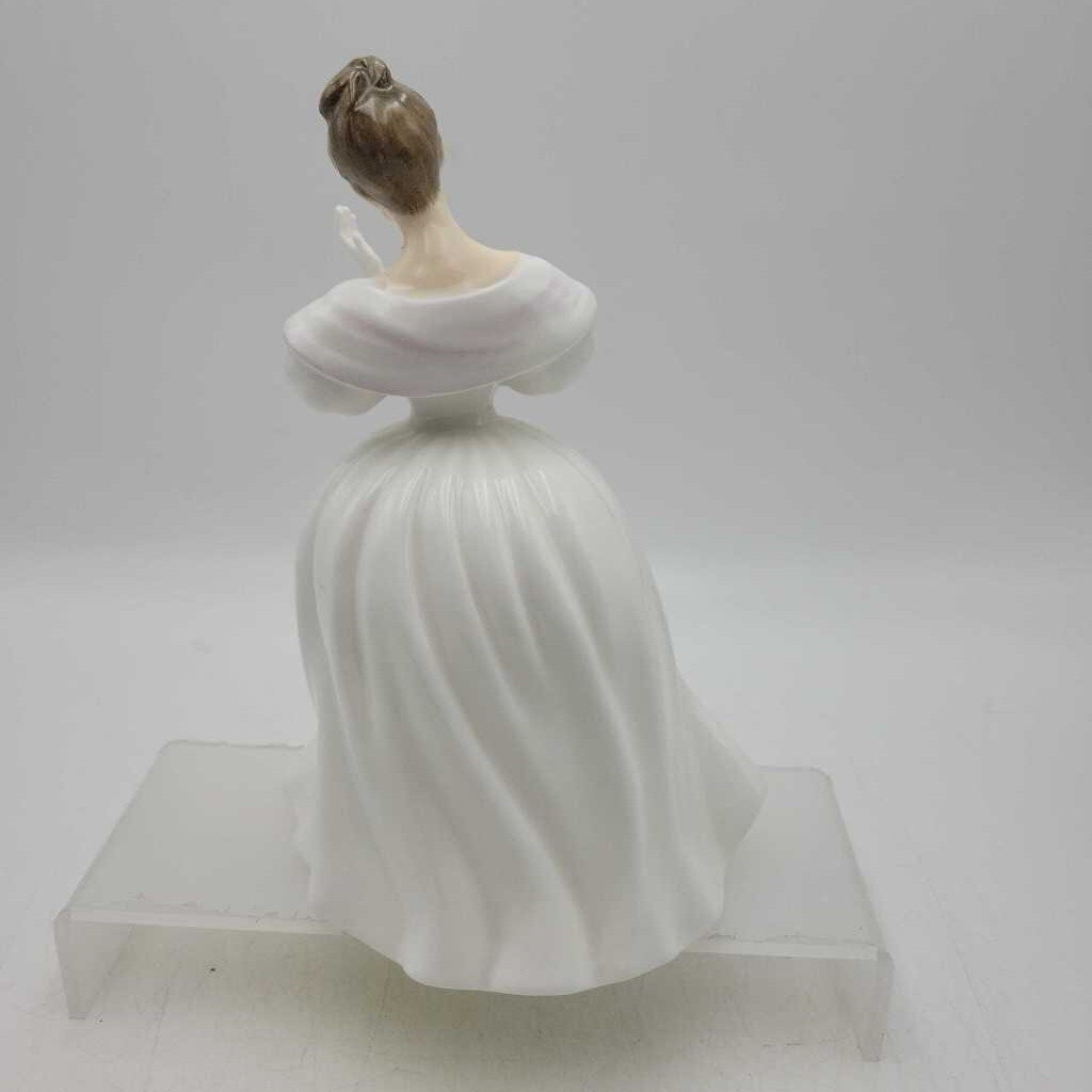Royal Doulton Summer Rose HN.3309 (YVO) 609