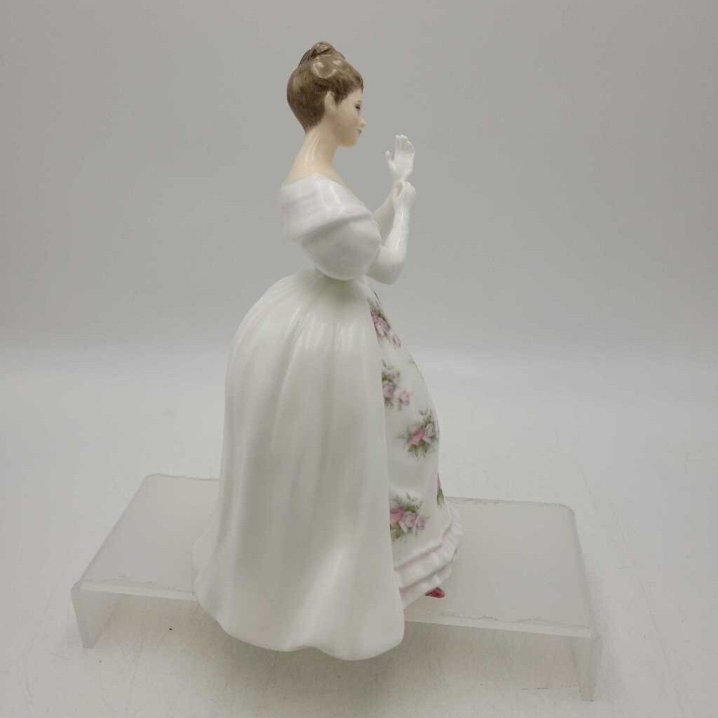 Royal Doulton Summer Rose HN.3309 (YVO) 609