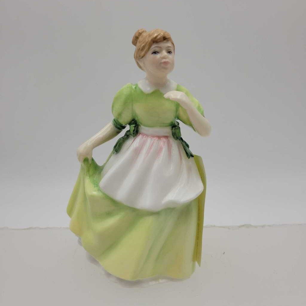 Royal Doulton Young Melody HN3654 (YVO) 609